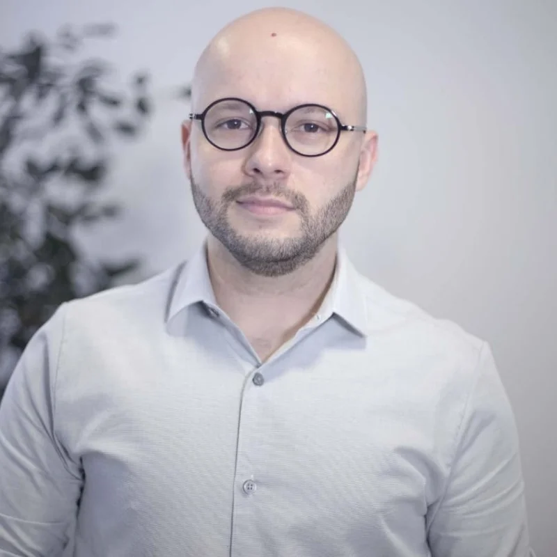 Thiago Dutra, psicólogo